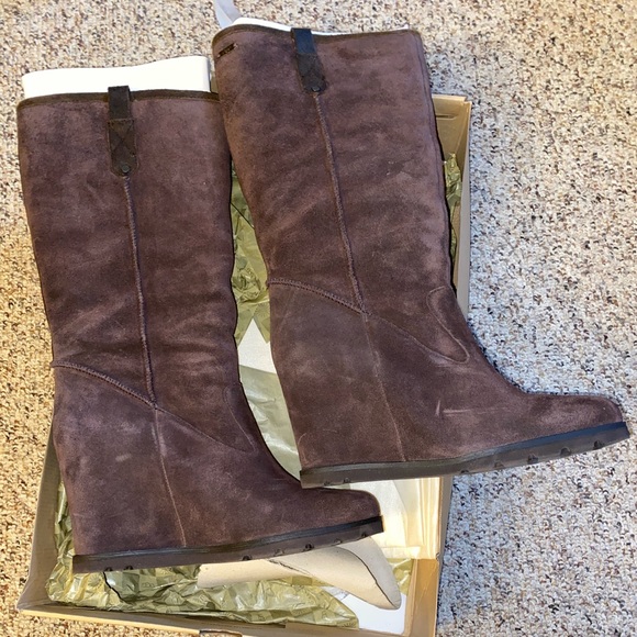 Uggs Soleil Wedge Boots - Picture 3 of 5